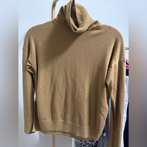 Babaton Sweaters - Babaton Wool Knit Size S